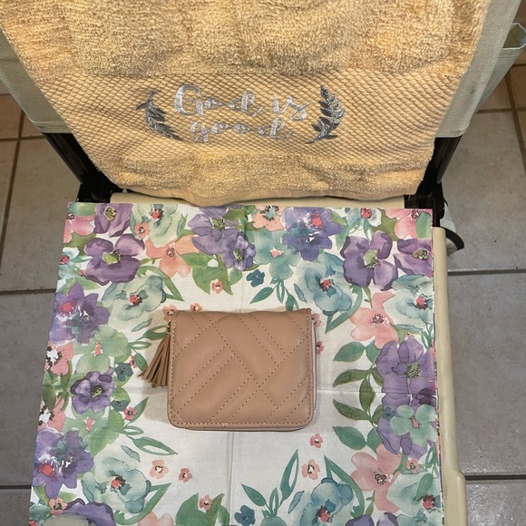 Decorative Wallet - Picture 2 of 5